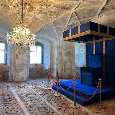 Zamek Sarny - Schloss Scharfeneck Клодзко Экстерьер фото