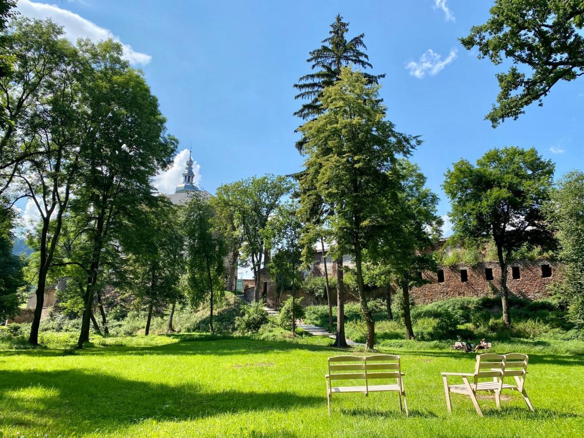 Zamek Sarny - Schloss Scharfeneck Клодзко Экстерьер фото