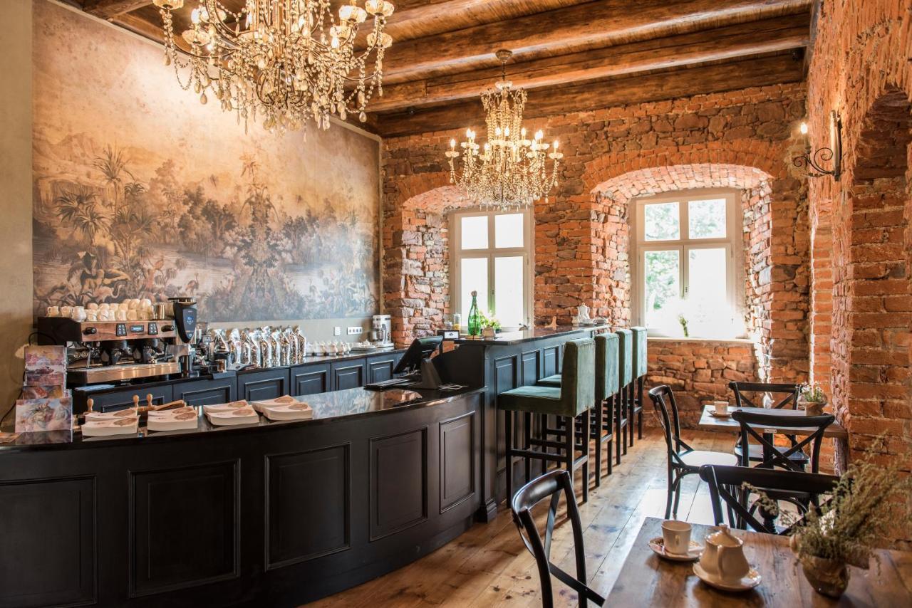 Zamek Sarny - Schloss Scharfeneck Клодзко Экстерьер фото
